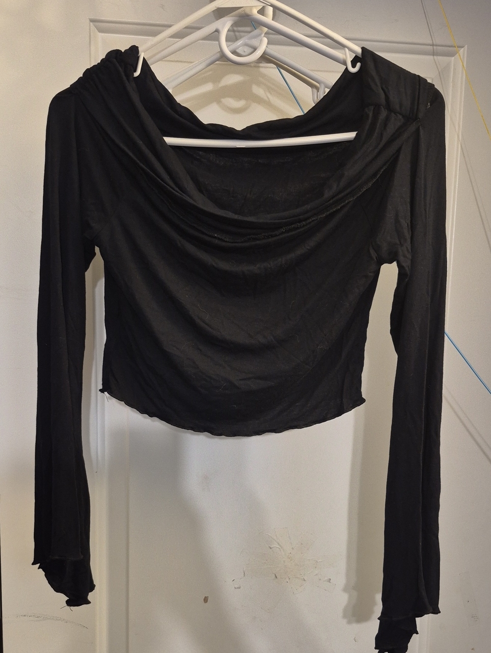 SHEIN Black Draped Off-Shoulder Long Sleeve Crop Top